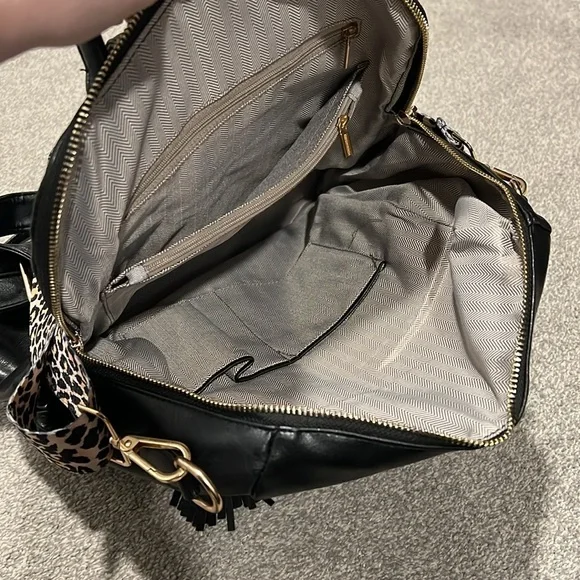 Boutique vegan Leather Backpack with Leopard Strap - Picture 3 of 4